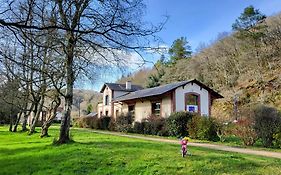 Ostal Scrignac - Gite D'Etape De La Gare