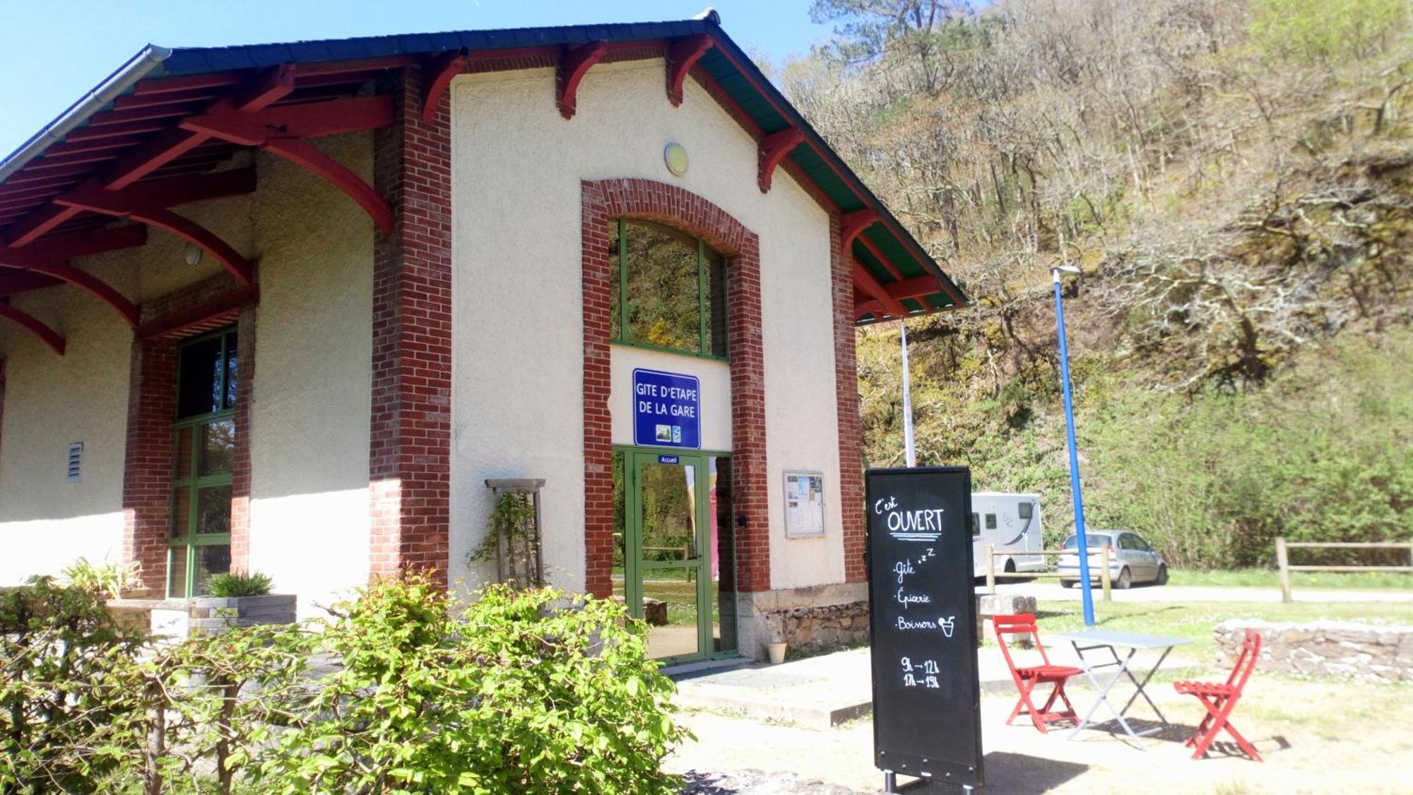 Ostal Scrignac - Gite D'Etape De La Gare Exterior photo